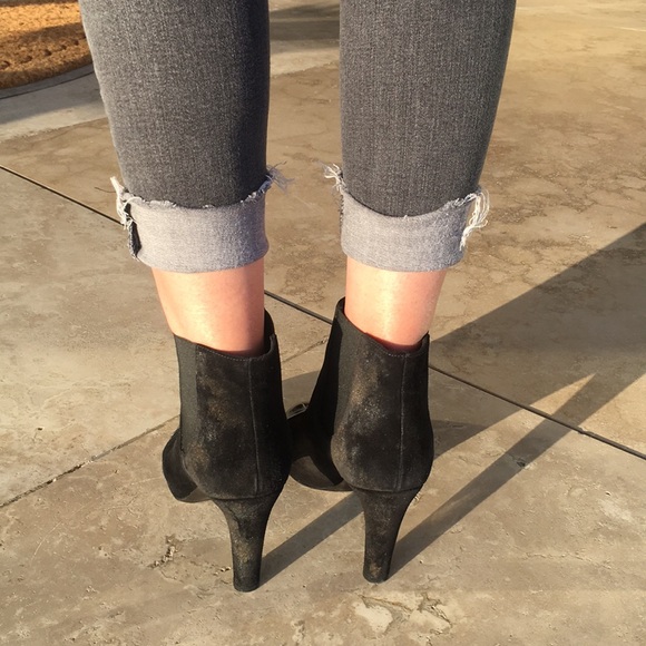 Chanel booties size 39 1/2 but fits size 9/39 also - Picture 2 of 8